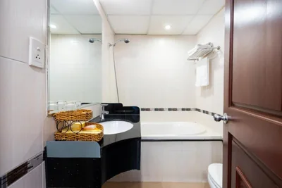 LUCASTA SAIGON Hotel – Photos 12